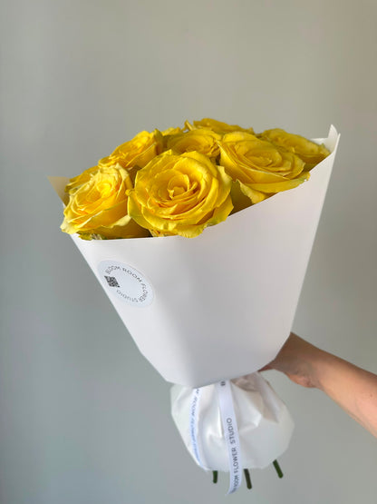 9 💛 Yellow Ecuador Roses “Cancun”