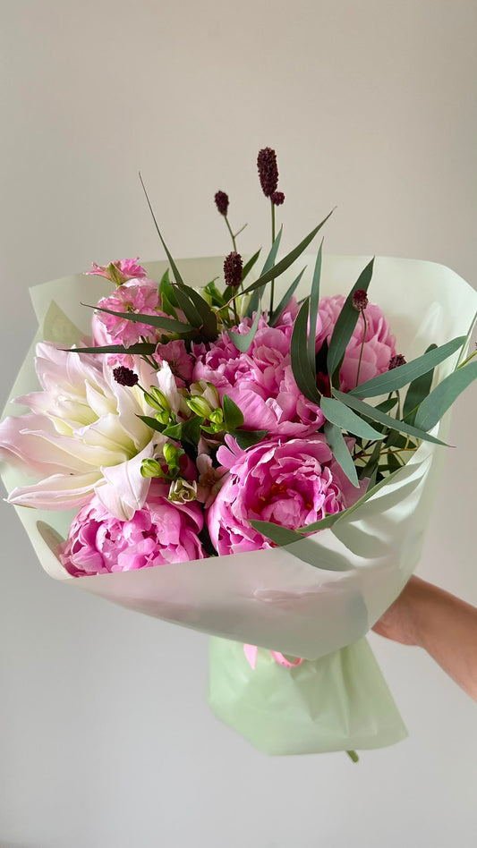 "Summer vibes in pink" Pop up Bouquet – BloomRoom.ee, fresh flowers in Tallinn