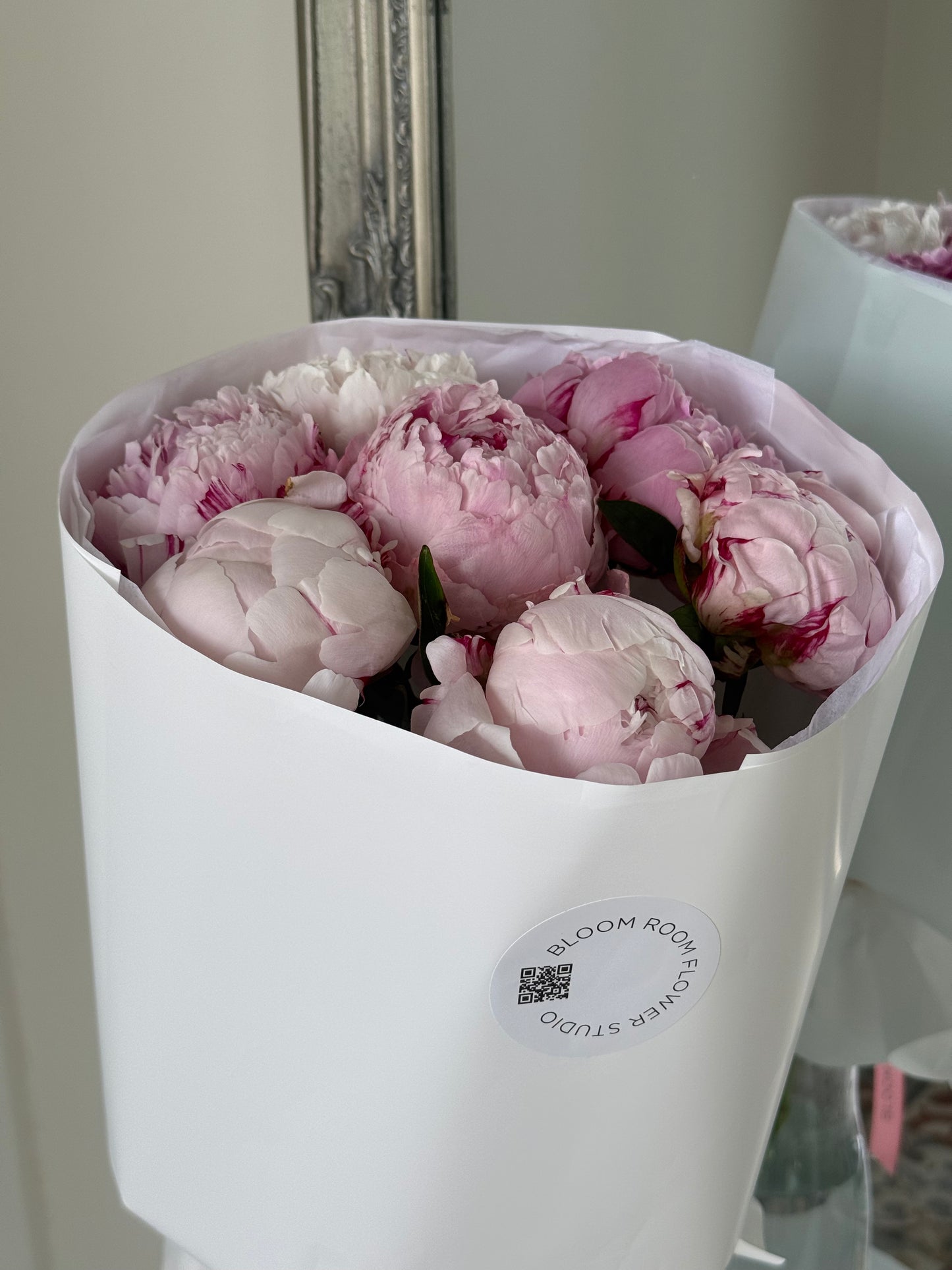 7 «Sarah Bernard” peonies