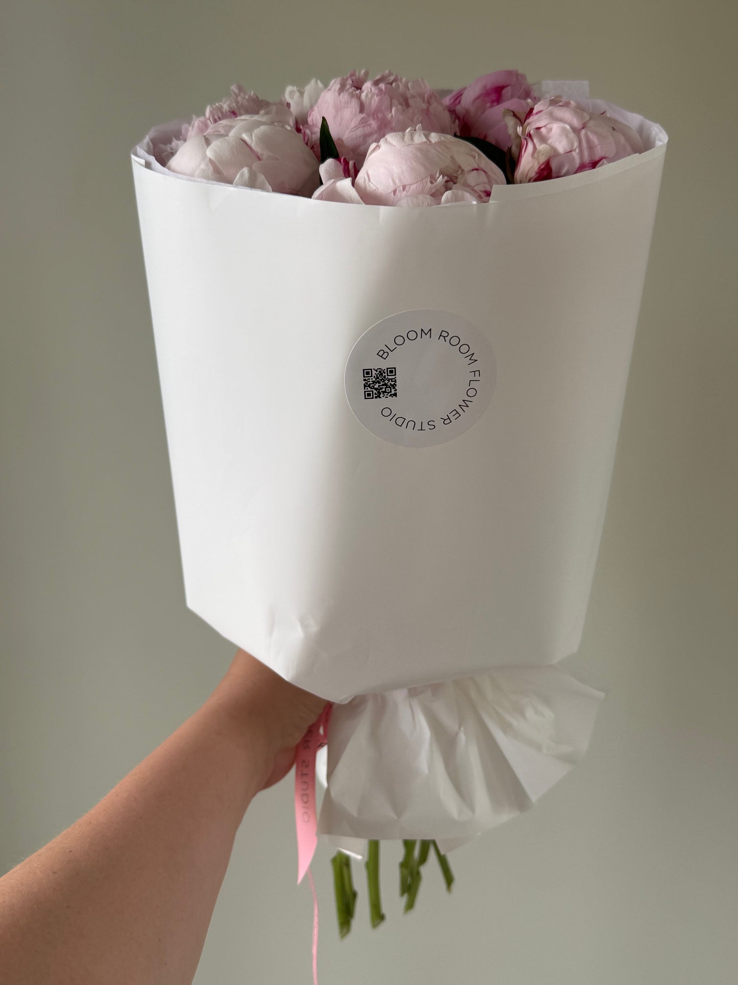 7 «Sarah Bernard” peonies