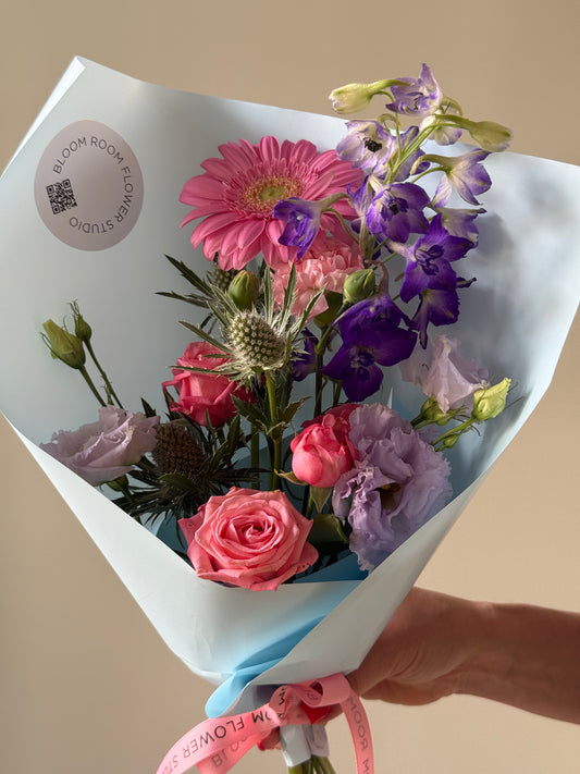 "Minimelts” Art bouquet – BloomRoom.ee, fresh flowers in Tallinn