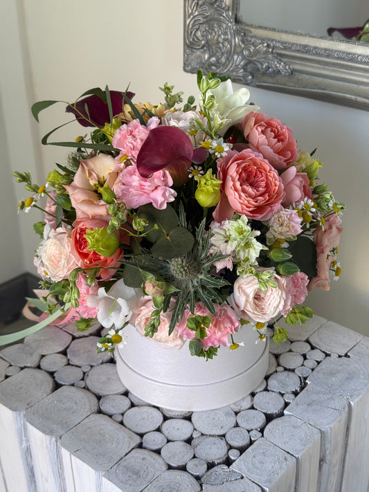 Summer flowers mix in a Bloom Box – BloomRoom.ee, fresh flowers in Tallinn