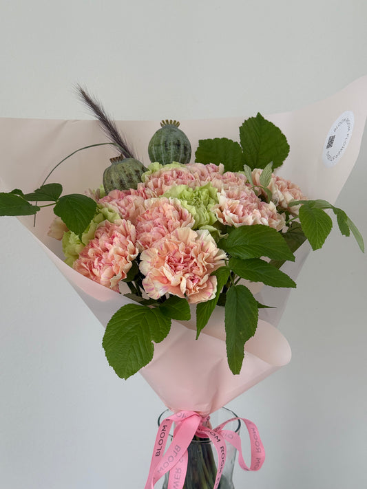"Day Dreams” art bouquet – BloomRoom.ee, fresh flowers in Tallinn