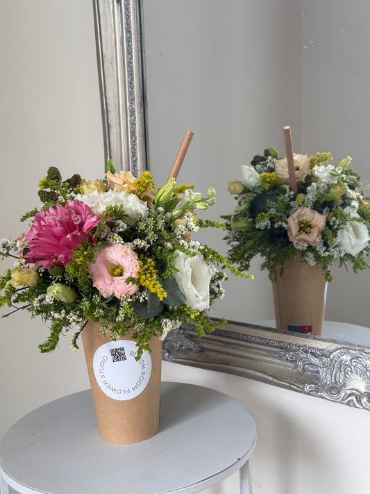 Flower cocktail «Hot day in a city🌸» – BloomRoom.ee, fresh flowers in Tallinn