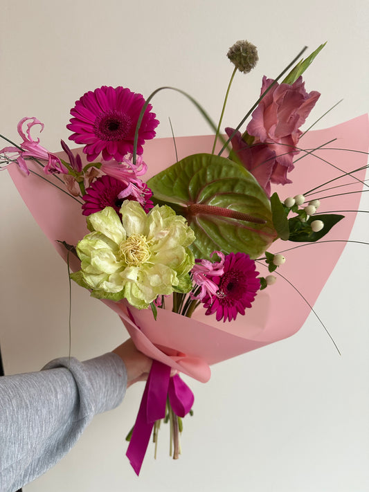 "French kiss ” Art Bouquet – BloomRoom.ee, värsked lilled Tallinnas