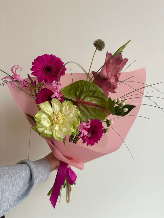 "French kiss ” Art Bouquet – BloomRoom.ee, värsked lilled Tallinnas