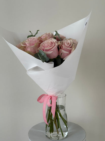 9 pink “Mondial” Roses