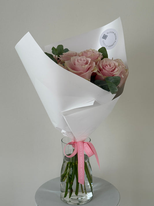9 pink “Mondial” Roses – BloomRoom.ee, fresh flowers in Tallinn