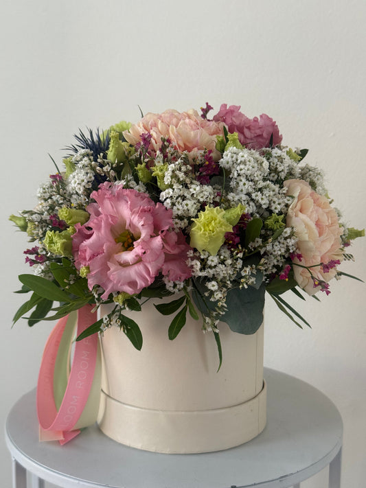 Mini Bloom Box «Summer breeze» – BloomRoom.ee, fresh flowers in Tallinn