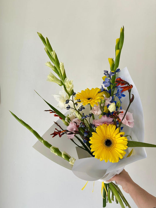 “Sunny mood” Art Bouquet – BloomRoom.ee, fresh flowers in Tallinn