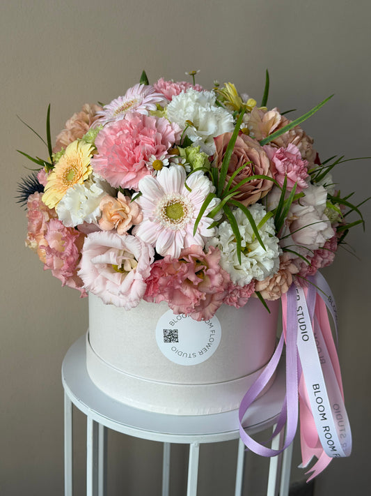 Grand Flower Box XL «Just for you🥰» – BloomRoom.ee, fresh flowers in Tallinn
