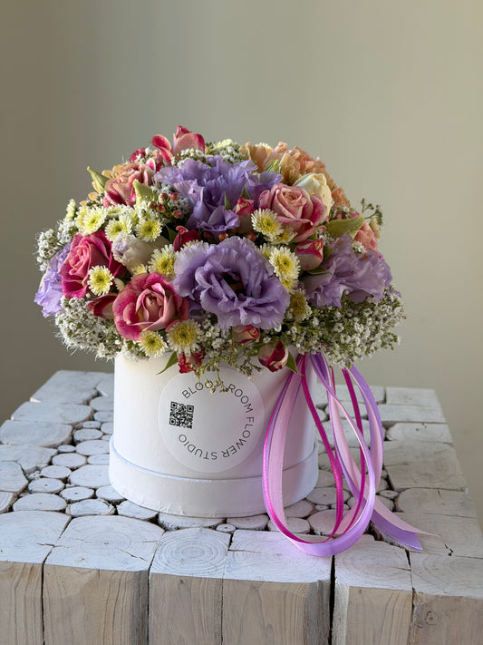 Mini Flower Box “Lilac Dream” – BloomRoom.ee, fresh flowers in Tallinn