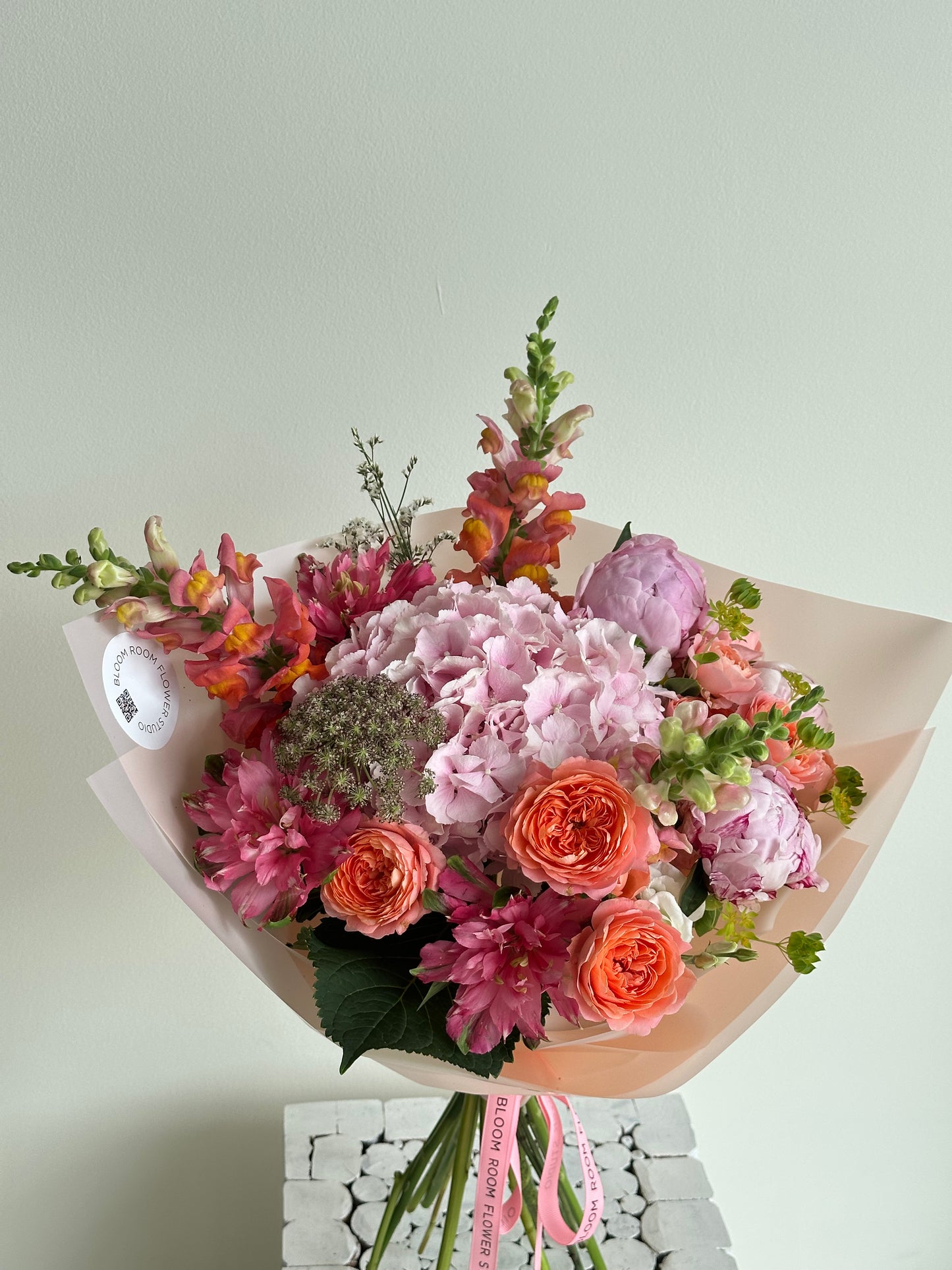 “Grannys secret garden”  Grand Bouquet