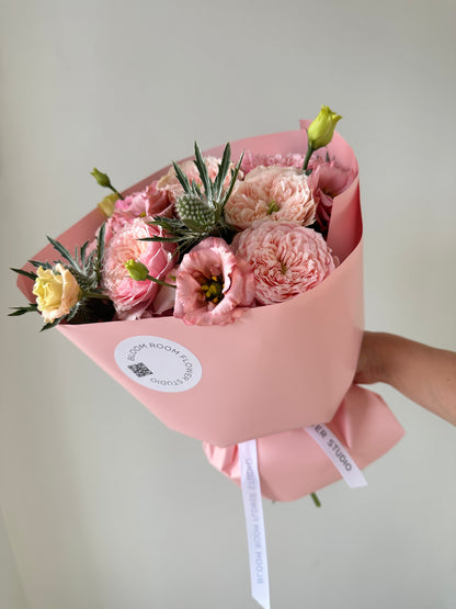 "I think pink" Art Bouquet