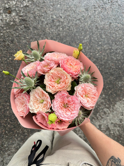 "I think pink" Art Bouquet