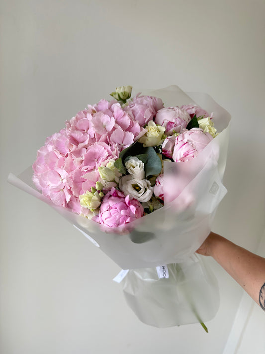 “Pink mood” Grand Bouquet – BloomRoom.ee, fresh flowers in Tallinn