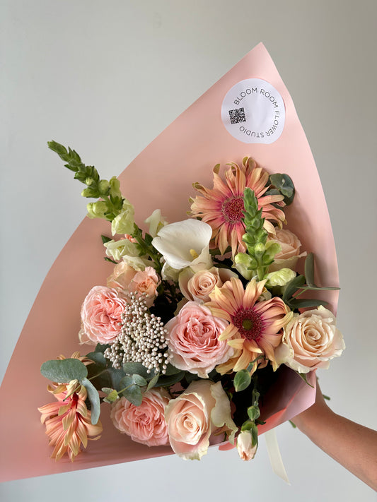 “Pink caramel” art bouquet – BloomRoom.ee, fresh flowers in Tallinn