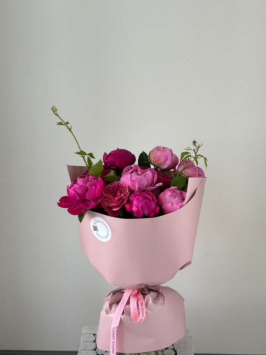 "I think pink" Art Bouquet – BloomRoom.ee, fresh flowers in Tallinn