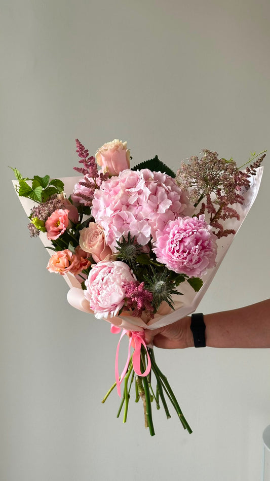 “Grannys secret garden”  Grand Bouquet – BloomRoom.ee, fresh flowers in Tallinn