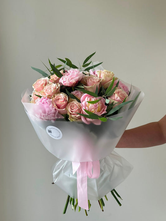"Peony and roses is a match made in heaven" Grand Bouquet – BloomRoom.ee, fresh flowers in Tallinn