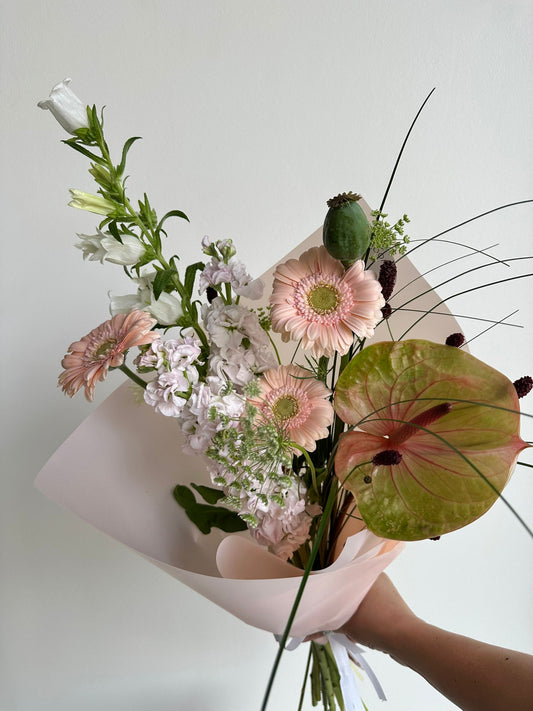 "Summer romance" Art Bouquet – BloomRoom.ee, fresh flowers in Tallinn