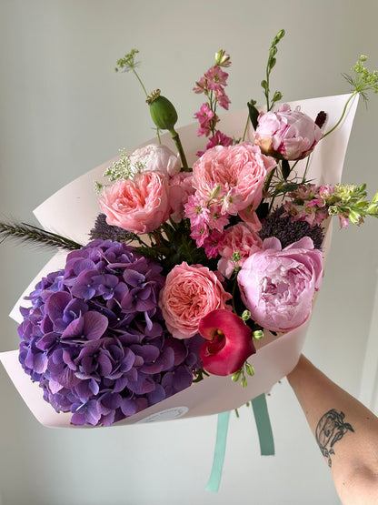 "a`la Eton Mess" Maxi Bouquet