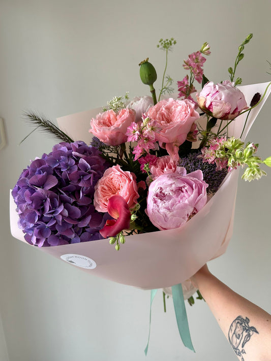 "a`la Eton Mess" Maxi Bouquet – BloomRoom.ee, fresh flowers in Tallinn