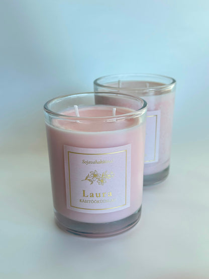 Handcrafted aromatic candles made of soy wax