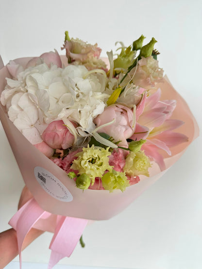 "Good morning, sunshine!" Art bouquet