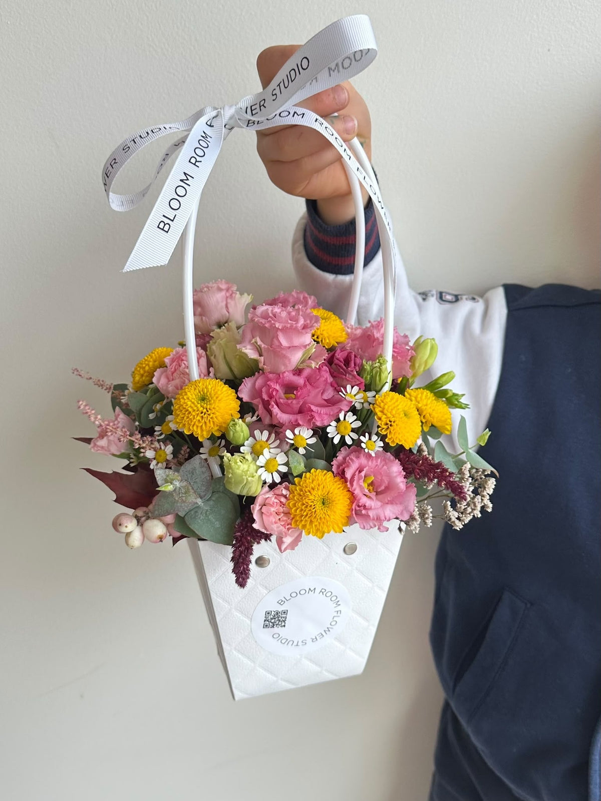 Hold me close flower bag with Bloom Room Flower Studio ribbon