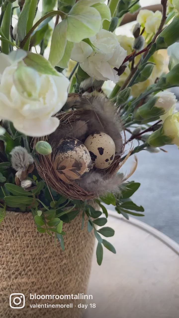EASTER DECOR