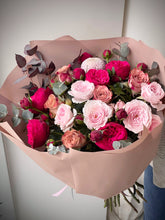 Загрузить изображение в средство просмотра галереи, Grand Bouquet. Preorder only!
