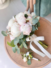 Load image into Gallery viewer, Brides bouquet with peonies
