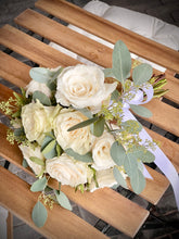 Load image into Gallery viewer, table, flower, indoor, rose, wedding, wooden, bouquet
