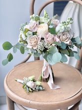 Загрузить изображение в средство просмотра галереи, Menta Brides Bouquet. Preorder only!
