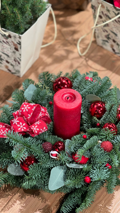 Jõuluvana pärg punase küünlaga | Рождественский венок с красной свечой | Christmas wreath with a red candle