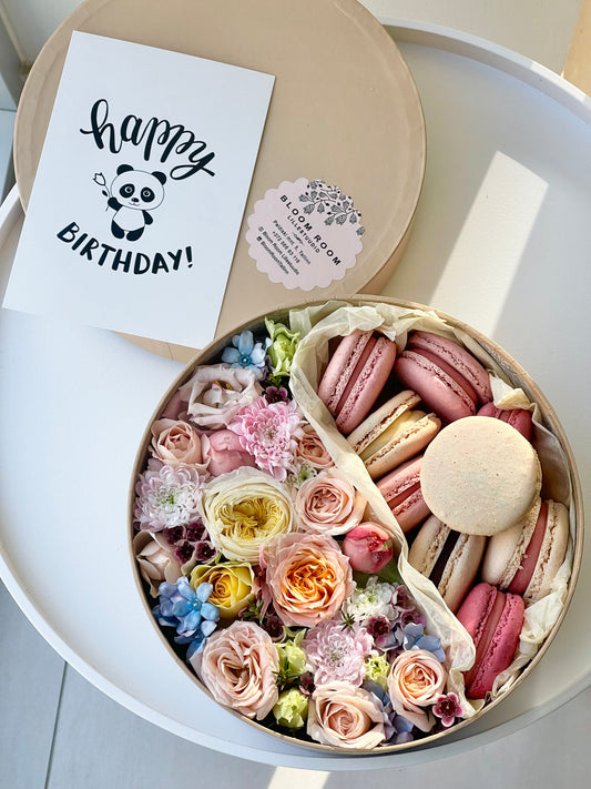 Lillekimp ja makroonid sünnipäevaks | Цветы и макароны на день рождения | Flower arrangement and macarons for a birthday
